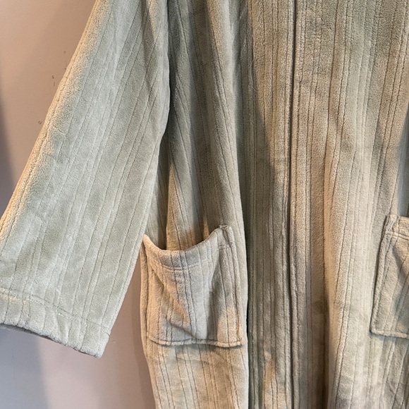Karen Neuburger | Sage Extra Soft Long Zipper Robe w/ Pockets - Picture 4 of 11